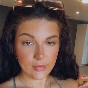 Meet your Posher, Zoe'